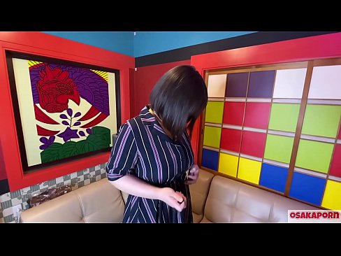 ❤️ جاپاني پياري وڏي سيني سان گڏ جنسي رانديڪن سان مشت زني ڪري ٿي ۽ هڪ orgasm آهي. هوءَ هڪ انٽرويو ۾ پنهنجي ڀوائتي تجربي بابت ڳالهائي ٿي. وڏيون چوڙيون ۽ وارن واري بلت زور سان روئي رهي آهي. اوساڪاپورن ❤❌  ️❤