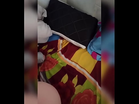 ❤️ منهنجي روم ميٽ گهر ۾ اڪيلي رهي ٿي ڇاڪاڻ ته هن جو مڙس موڪلن تي وڃي ٿو ۽ مان موقعو وٺان ٿو ته هن کي چوسان ۽ هن جي گدا کي کير سان ڀريان. ❤❌ ️❤